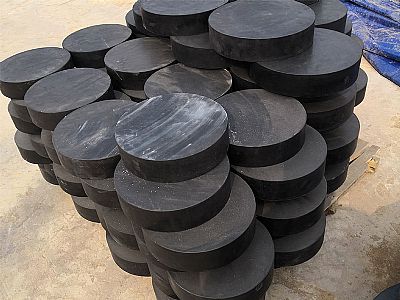小金县板式橡胶支座由若干层橡胶片与薄钢板经加压硫化